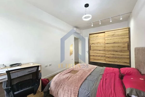 Shtepi me qera Apartament ne Tirane, 3+1, Mobilimi E mobiluar, Pagesa 700  Euro.