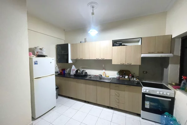 Shtepi ne shitje Apartament ne Tirane, 2+1, Mobilimi E mobiluar, Pagesa 190,000  Euro.