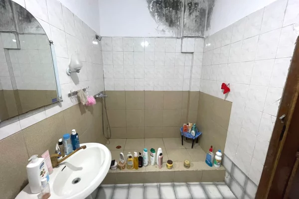 Shtepi ne shitje Apartament ne Tirane, 2+1, Mobilimi E mobiluar, Pagesa 190,000  Euro.