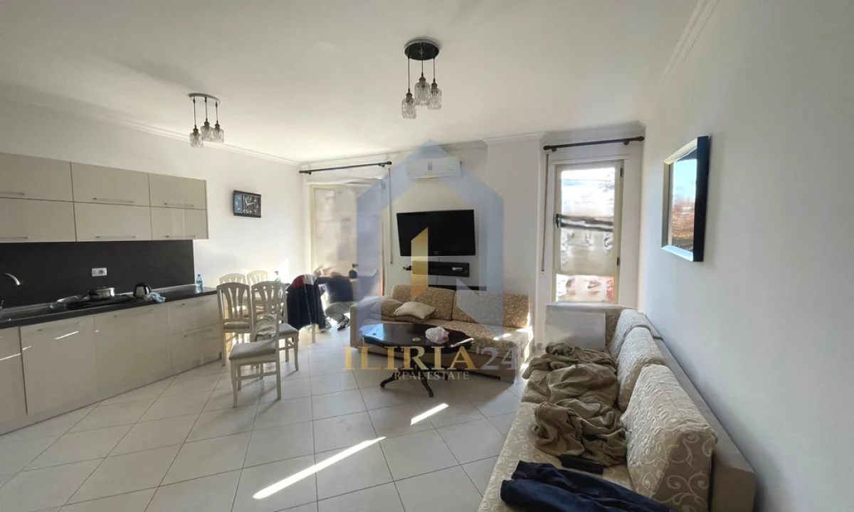 Shtepi me qera Apartament ne Tirane, 2+1, Mobilimi E mobiluar, Pagesa 650  Euro.