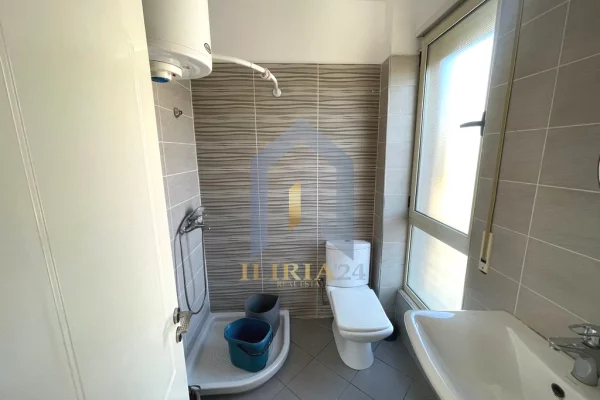 Shtepi me qera Apartament ne Tirane, 2+1, Mobilimi E mobiluar, Pagesa 650  Euro.