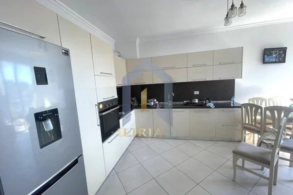 Shtepi me qera Apartament ne Tirane, 2+1, Mobilimi E mobiluar, Pagesa 650  Euro.