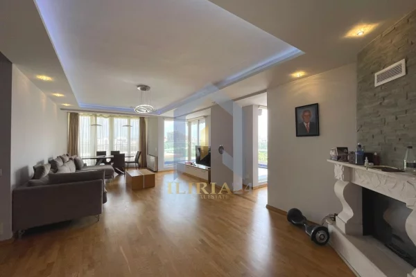 Appartamento in vendita a Tirana 3+1, Arredato