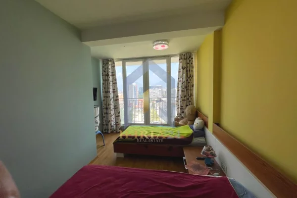 Appartamento in vendita a Tirana 3+1, Arredato