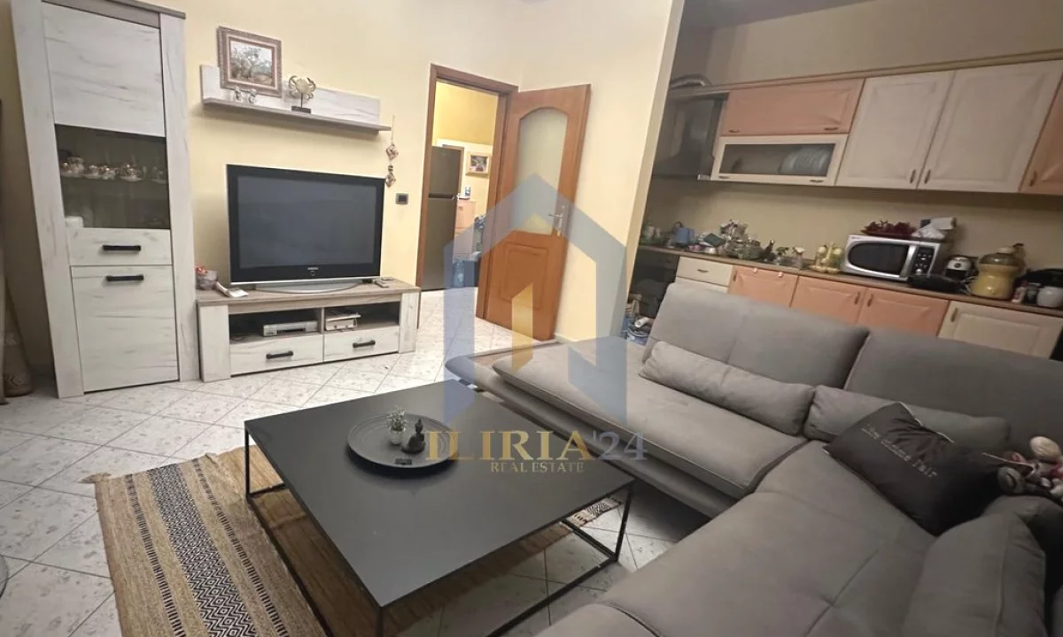 Shtepi ne shitje Apartament ne Durres, 1+1, Mobilimi E mobiluar, Pagesa 90,000  Euro.