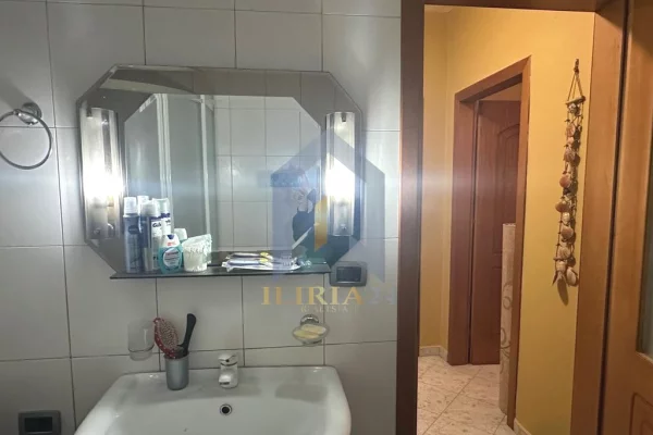 Shtepi ne shitje Apartament ne Durres, 1+1, Mobilimi E mobiluar, Pagesa 90,000  Euro.