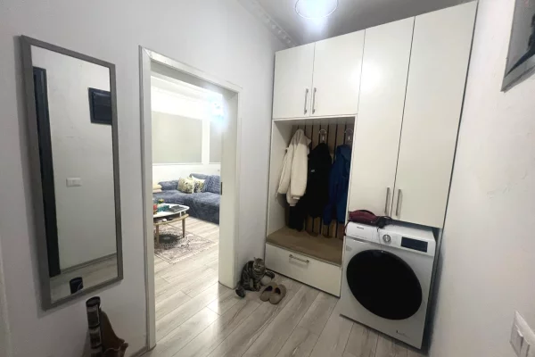 Shtepi ne shitje Apartament ne Tirane, 1+1, Mobilimi E mobiluar, Pagesa 115,000  Euro.