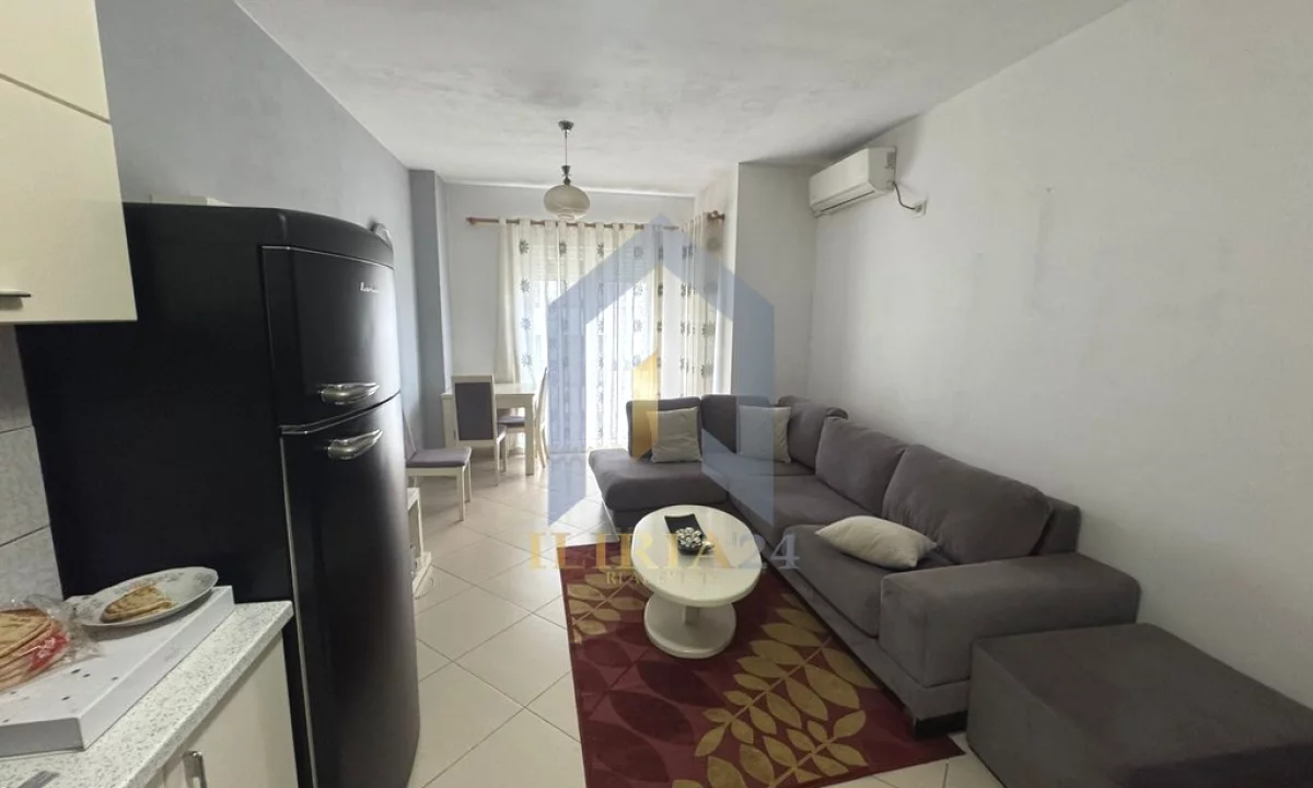 Shtepi me qera Apartament ne Tirane, 1+1, Mobilimi E mobiluar, Pagesa 550  Euro.