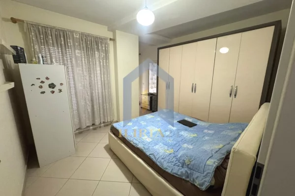 Shtepi me qera Apartament ne Tirane, 1+1, Mobilimi E mobiluar, Pagesa 550  Euro.
