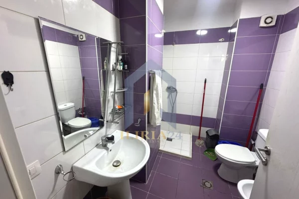 Shtepi me qera Apartament ne Tirane, 1+1, Mobilimi E mobiluar, Pagesa 550  Euro.