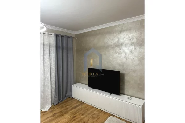 Shtepi me qera Apartament ne Tirane, 2+1, Mobilimi E mobiluar, Pagesa 1,200  Euro.