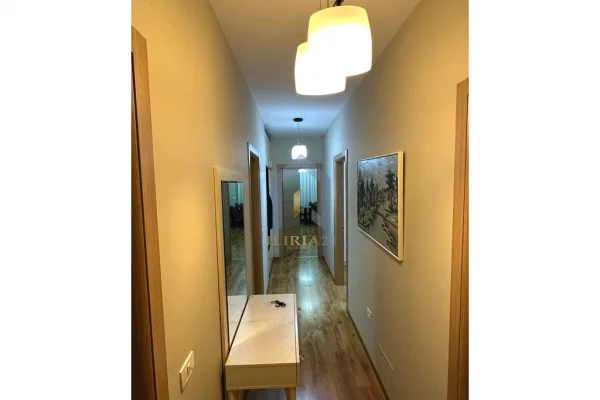 Shtepi me qera Apartament ne Tirane, 2+1, Mobilimi E mobiluar, Pagesa 1,200  Euro.