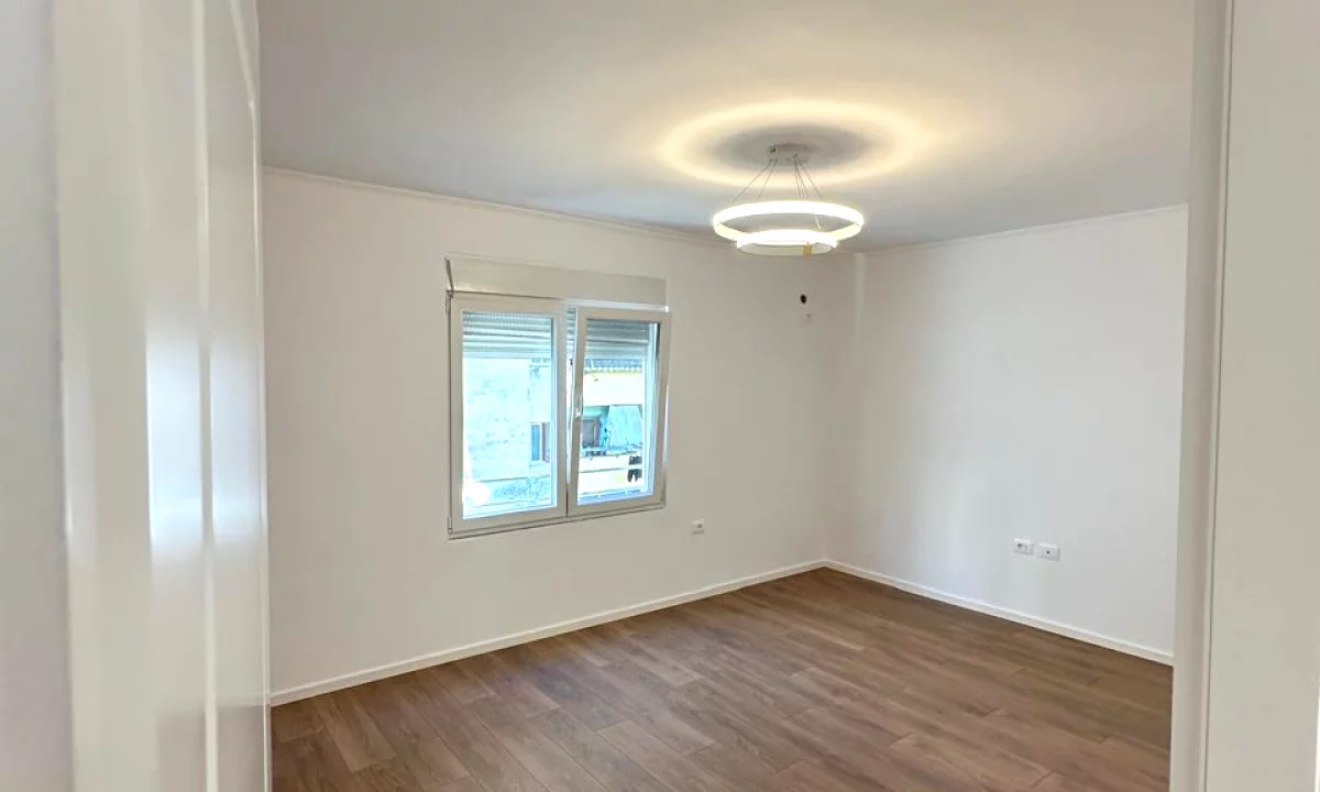 Appartamento in vendita a Tirana 2+1, Vuoto