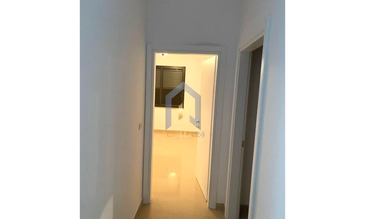 Ambient Biznesi me qira tek “Komuna Parisit ”