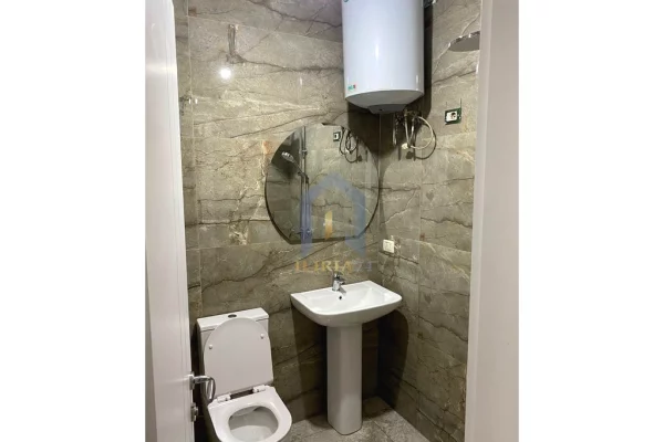 Ambient Biznesi me qira tek “Komuna Parisit ”