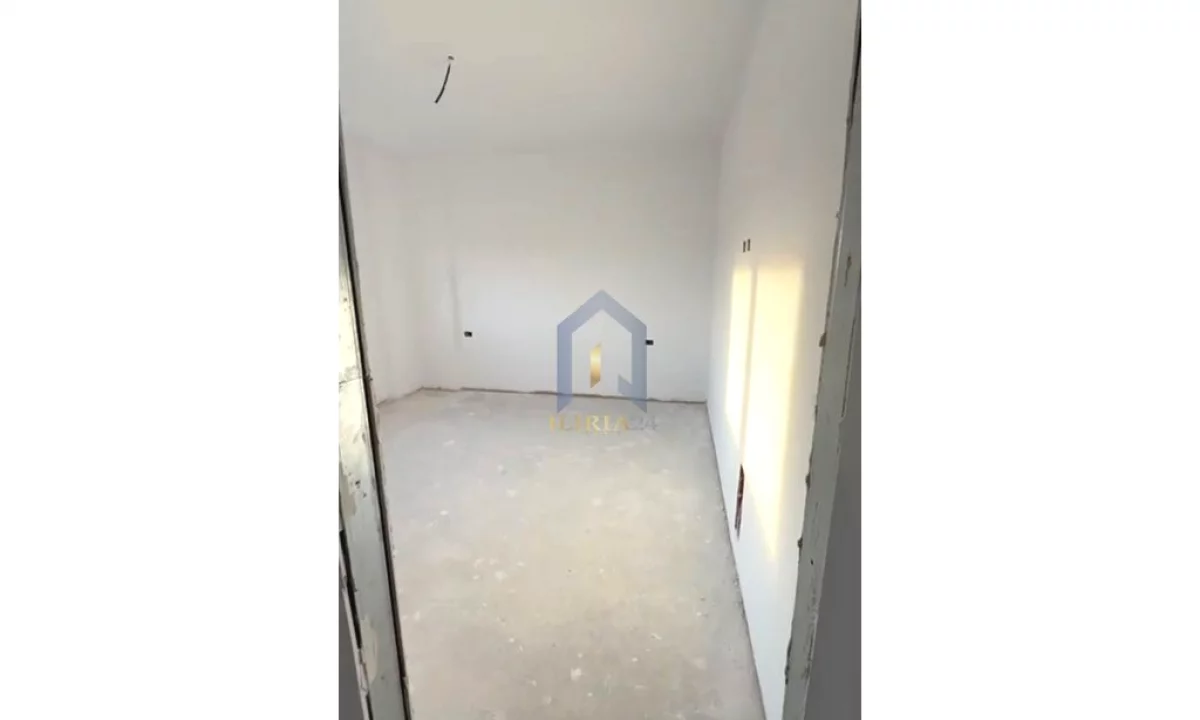 Appartamento in vendita a Tirana 1+1, Vuoto