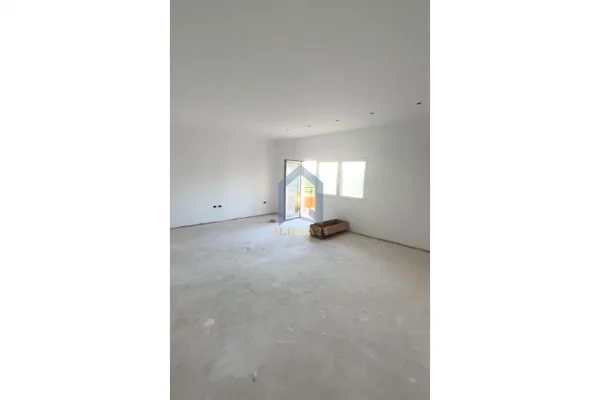 Appartamento in vendita a Tirana 1+1, Vuoto