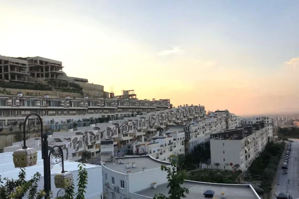 Appartamento in vendita a Tirana 2+1, Vuoto