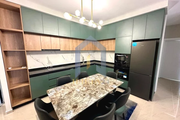 Shtepi me qera Apartament ne Tirane, 2+1, Mobilimi E mobiluar, Pagesa 1,000  Euro.