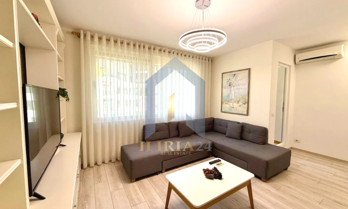 Shtepi me qera Apartament ne Tirane, 1+1, Mobilimi E mobiluar, Pagesa 900  Euro.