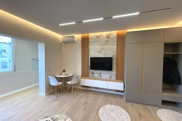 Appartamento in vendita a Tirana Garsoniere, Arredato