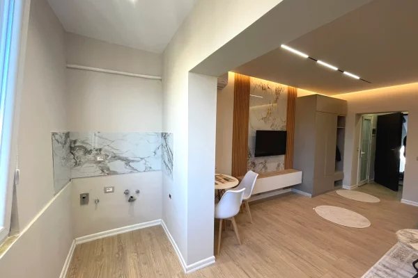 Appartamento in vendita a Tirana Garsoniere, Arredato