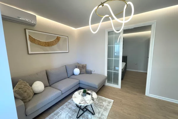 Appartamento in vendita a Tirana 1+1, Arredato