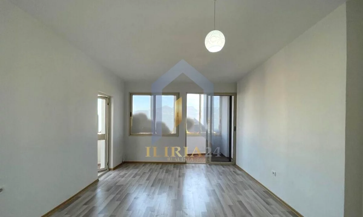 Appartamento in vendita a Tirana 2+1, Vuoto