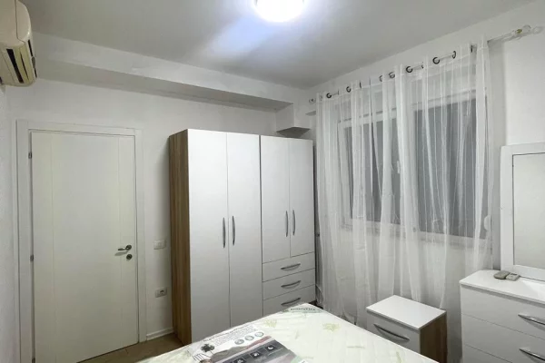 Shtepi me qera Apartament ne Tirane, 1+1, Mobilimi E mobiluar, Pagesa 500  Euro.
