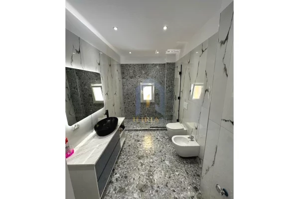 Shtepi me qera Apartament ne Tirane, 1+1, Mobilimi E mobiluar, Pagesa 700  Euro.