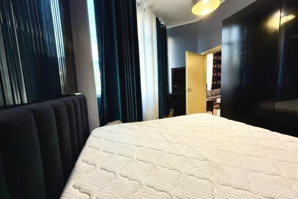 Shtepi ne shitje Apartament ne Tirane, 1+1, Mobilimi E mobiluar, Pagesa 78,000  Euro.