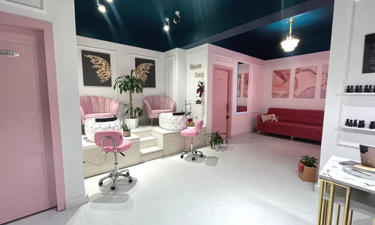 Ambient biznesi per qira tek "Myslym Shyri"