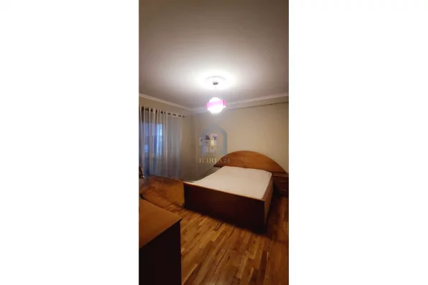 Appartamento in vendita a Tirana 2+1, Arredato