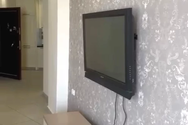 Appartamento in vendita a Tirana 2+1, SemiArredato