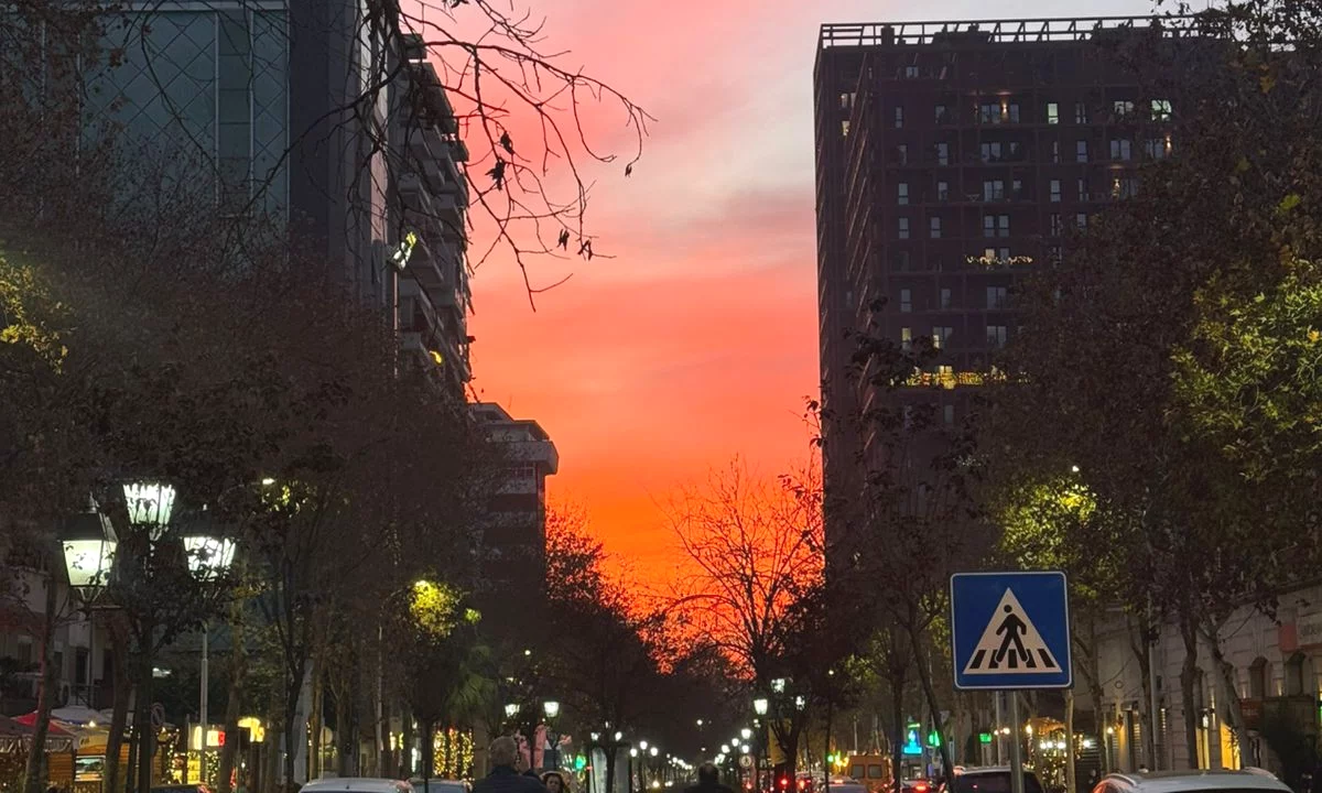 Attico(ultimo piano panoramico) in vendita a Tirana 4+1, Vuoto