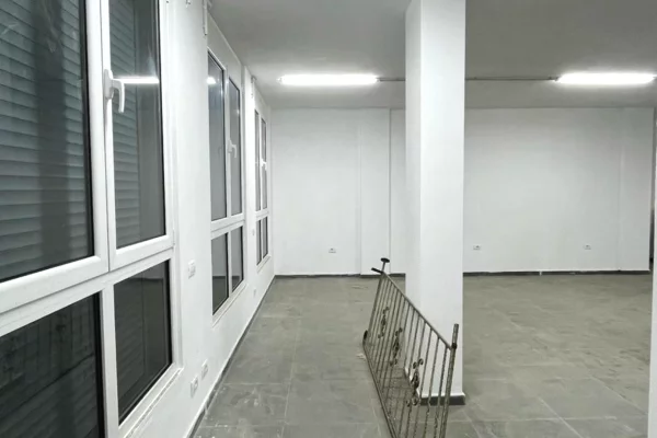 Ambient biznesi me qera 1+1 ne Tirane - 4,000 Euro