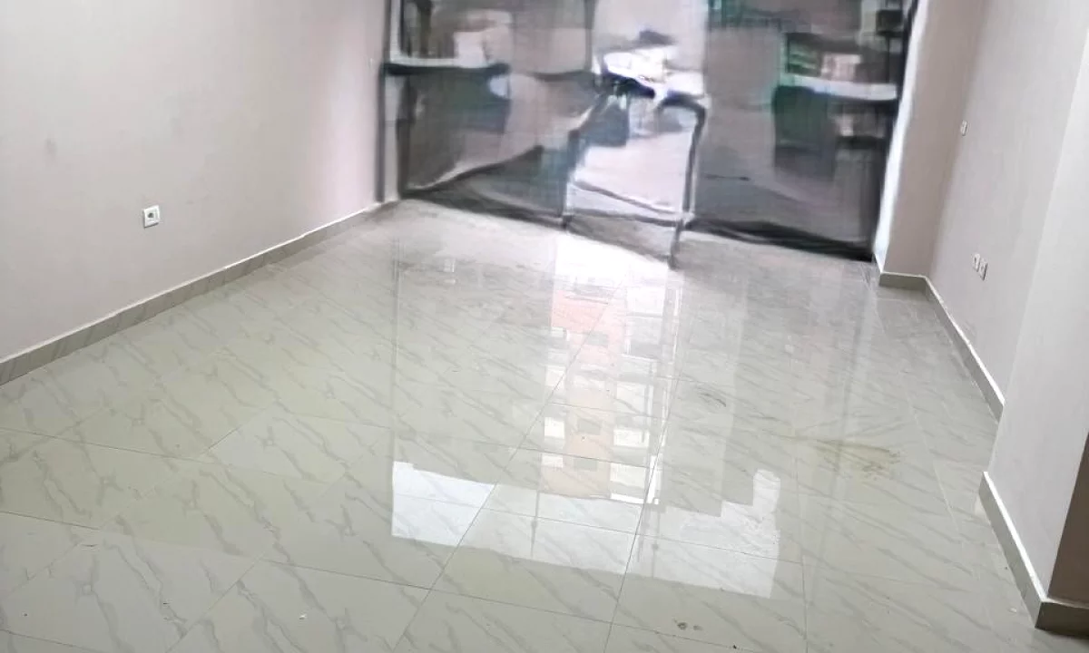 Ambient biznesi per qira ne Yzberisht