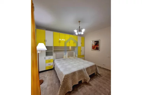 Shtepi me qera Apartament ne Tirane, 1+1, Mobilimi E mobiluar, Pagesa 600  Euro.
