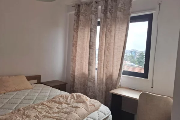 Shtepi me qera Apartament ne Tirane, 2+1, Mobilimi E mobiluar, Pagesa 900  Euro.