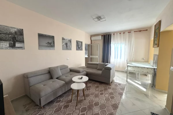 Shtepi ne shitje Apartament ne Durres, 1+1, Mobilimi E mobiluar, Pagesa 55,000  Euro.