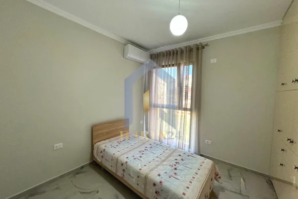 Shtepi me qera Apartament ne Tirane, 2+1, Mobilimi E mobiluar, Pagesa 700  Euro.