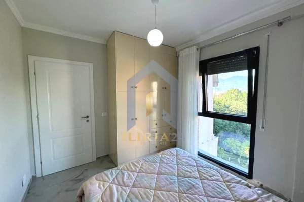 Shtepi me qera Apartament ne Tirane, 2+1, Mobilimi E mobiluar, Pagesa 700  Euro.