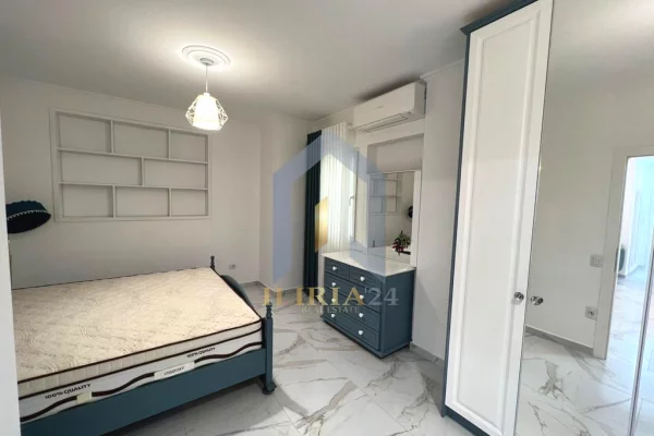 Shtepi me qera Apartament ne Tirane, 2+1, Mobilimi E mobiluar, Pagesa 1,200  Euro.