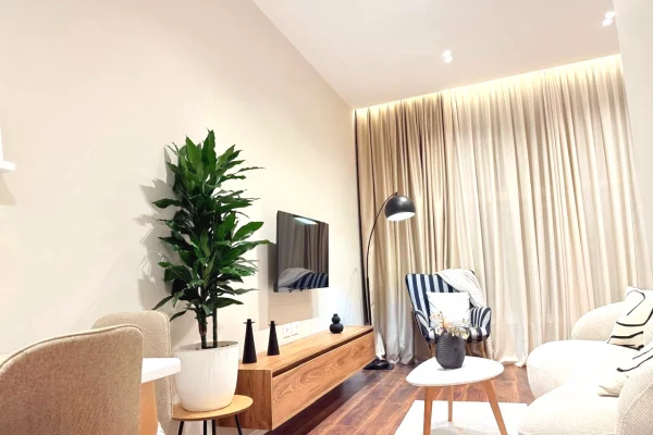 Appartamento in vendita a Tirana 2+1, Arredato