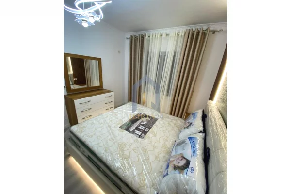 Appartamento in vendita a Tirana 1+1, Arredato