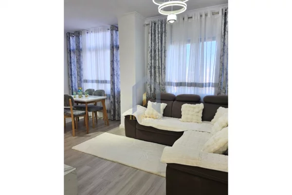 Appartamento in vendita a Tirana 1+1, Arredato