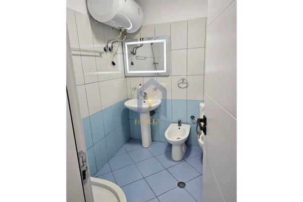 Appartamento in vendita a Tirana 1+1, Arredato