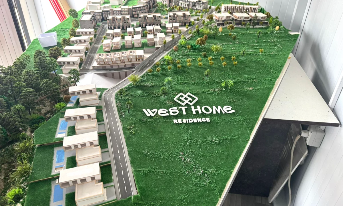 Villa di lusso in vendita a Tirana 4+1, Vuoto