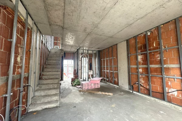 Villa di lusso in vendita a Tirana 4+1, Vuoto