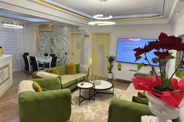 Shtepi ne shitje 3+1 ne Tirane - 190,000 Euro